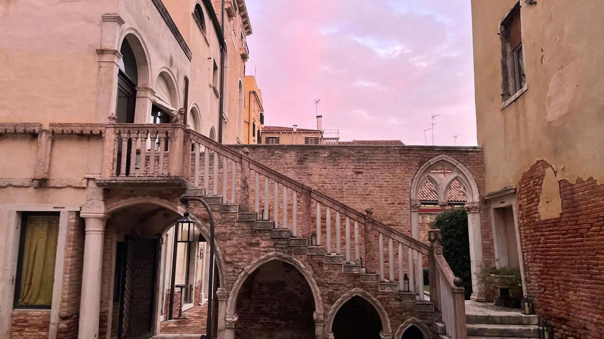 ヴェネツィア Palazzo Contarini Della Porta Di Ferroアパートホテル イタリア