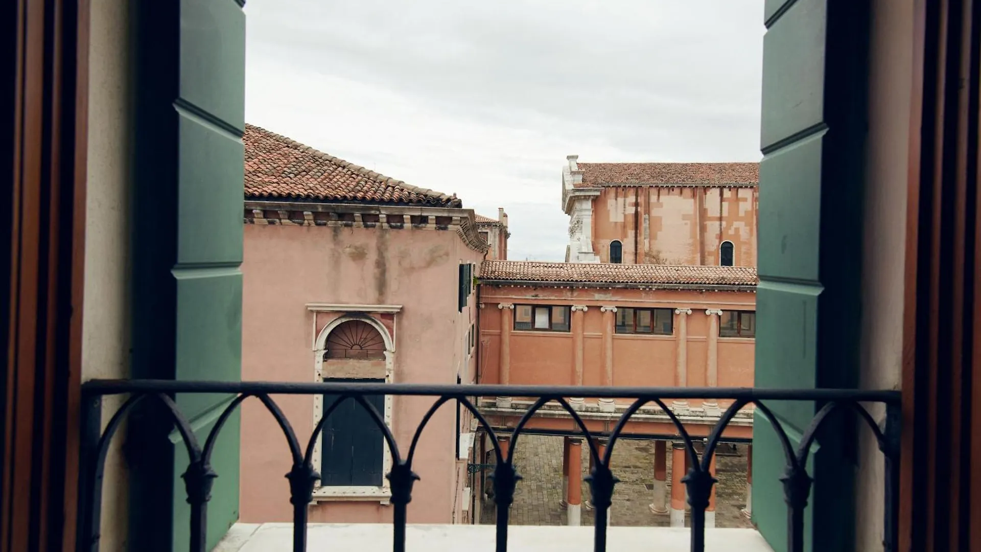 ヴェネツィア Palazzo Contarini Della Porta Di Ferroアパートホテル 0*,
