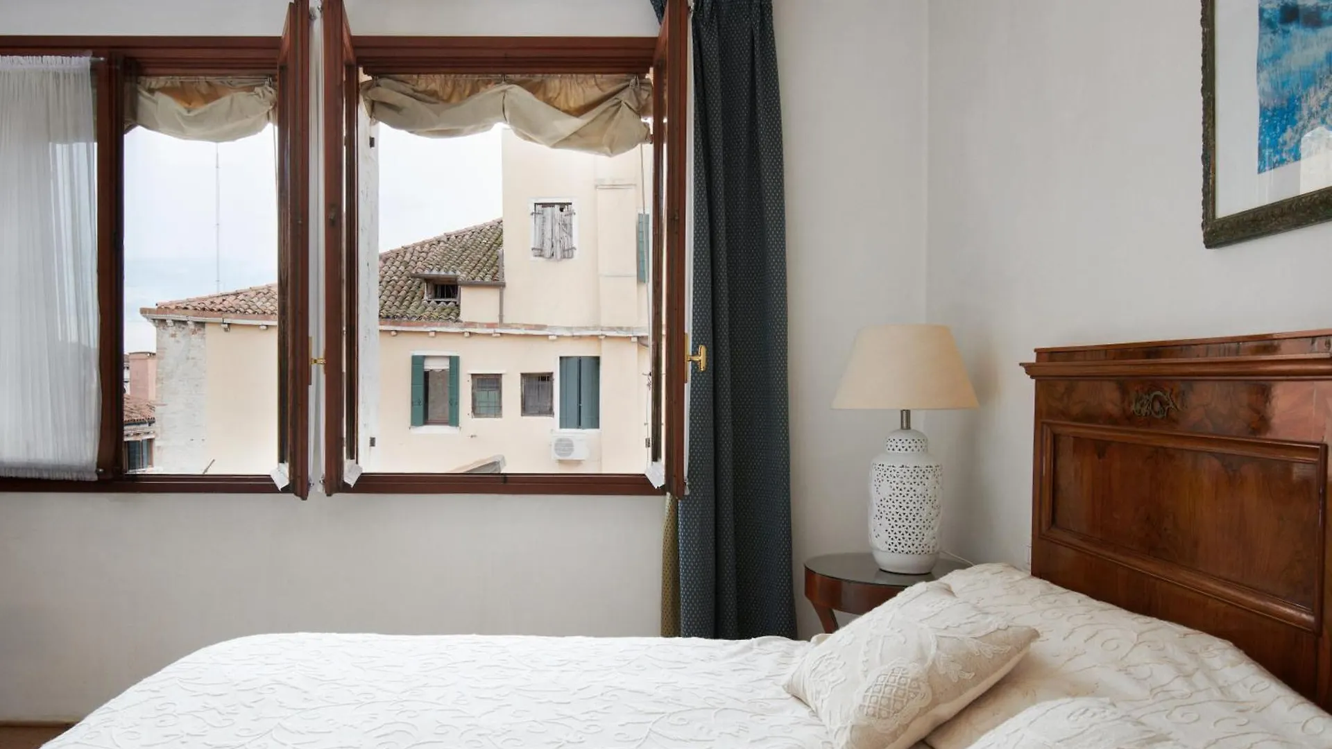 ヴェネツィア Palazzo Contarini Della Porta Di Ferroアパートホテル アパートホテル