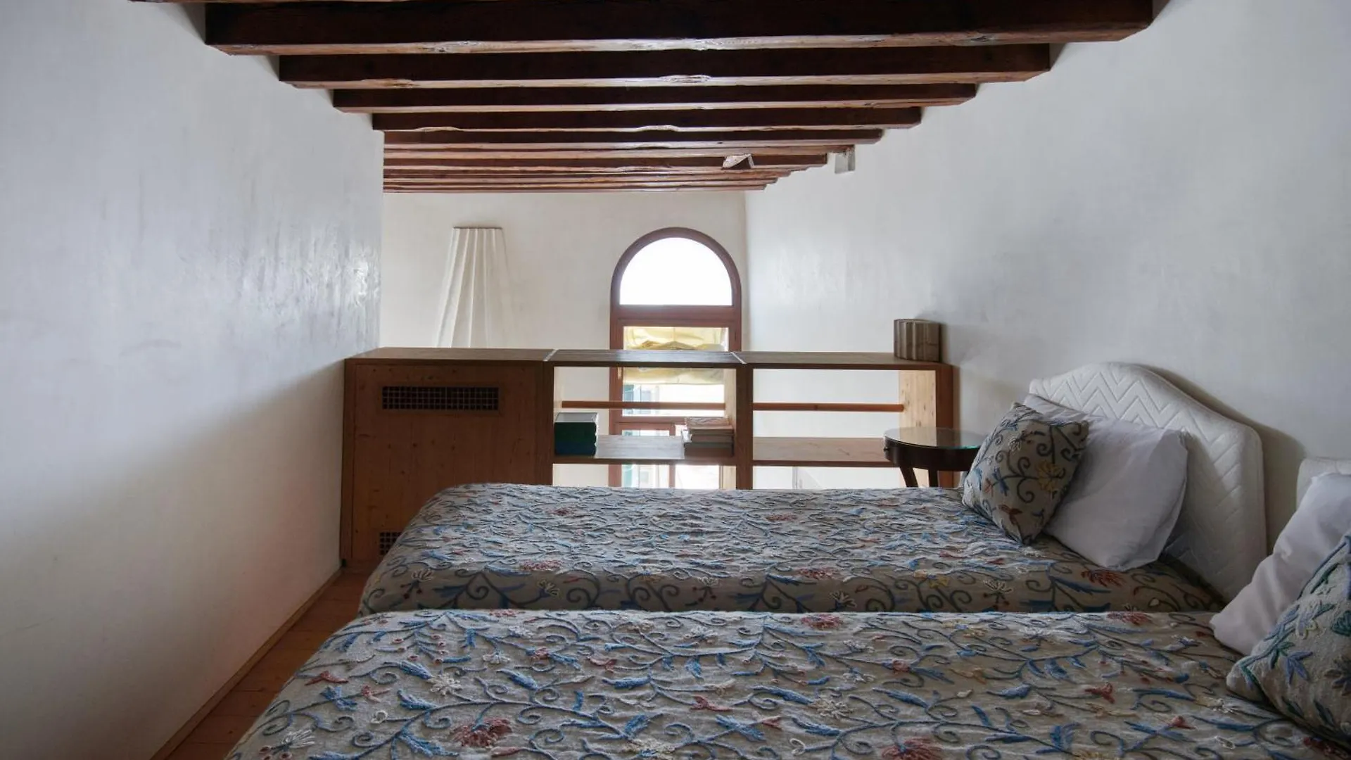 Aparthotel Palazzo Contarini Della Porta Di Ferro Wenecja 0*,